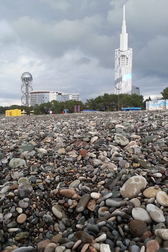 Галька на пляже