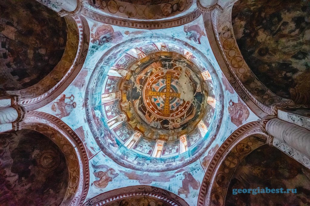 Купол в Никорцминда