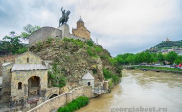 Церковь Абу, памятник Горгасалу и храм