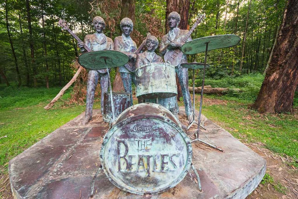 Beatles. Muzikalniy park riadom s Batumi