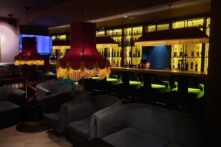 Bar Kisi Hotel