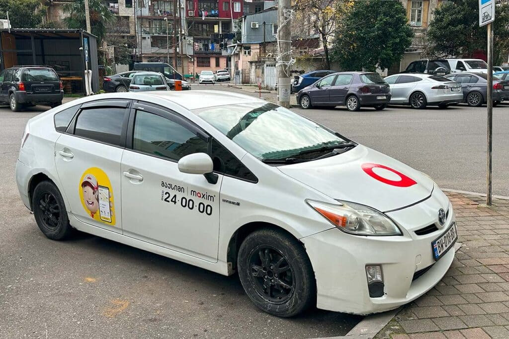 машина Максим такси