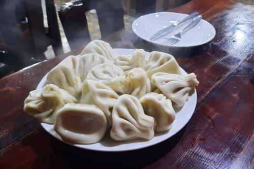 Khinkhali v Veliaminova